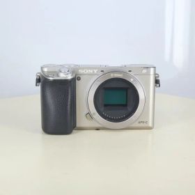 【中古】 (ソニー) SONY ILCE-6000 S ボデイ【中古カメラ デジタル一眼】 ランク：B