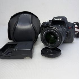 ☆キャノン Canon☆EOS kiss x8i イオス キス DS126571 レンズ EF-S 18-55mm 1:3.5-5.6 IS TM 一眼レフ カメラ