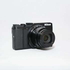 【極美品】 Nikon Coolpix A900