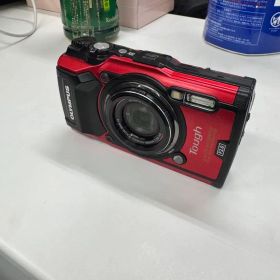 Olympus Tough TG-5 レッド