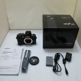 【全品ポイント10倍！】【期間限定セール】オリンパス OLYMPUS ミラーレス一眼 OM-D E-M10 MarkIV 【中古】