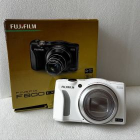 FUJIFILM FinePix F800EXR ホワイト 美品 20倍ズーム