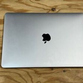 MacBook Air 2020 (Intel i3) 奇麗なジャンク品 本体と箱のみ