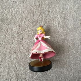 amiibo アミーボ ピーチ姫