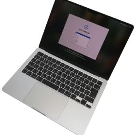 【Apple】アップル『MacBook Air / 13inch / M4 10コア/8コア / 16GB / 256GB / シルバー』MW0W3J/A 2025 ノートパソコン 1週間保証【中古】