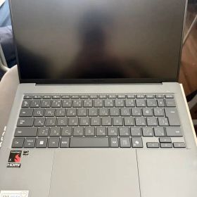 ASUS Zenbook sora 日本語配列ノートPC