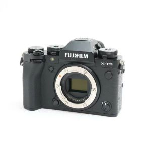 【中古】 《美品》 FUJIFILM X-T5 ボディ ブラック [ デジタルカメラ ]