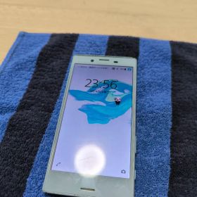 XperiaTM X Compact SO-02J