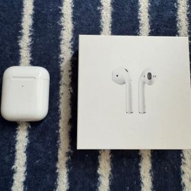 AirPods 第二世代