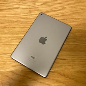 アップル(Apple)の【海外版】iPad mini4 64GB Wi-Fiモデル スペースグレイ(タブレット)