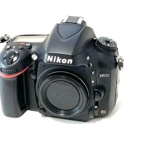 ☆撮影数3900回以下☆Nikon D600 ボディ 希少美品 FXフルサイズ
