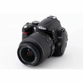 【中古】ニコン Nikon D5000 レンズキット 美品 ストラップ付き当店保証30日間 人気モデル 高画質 売れ筋