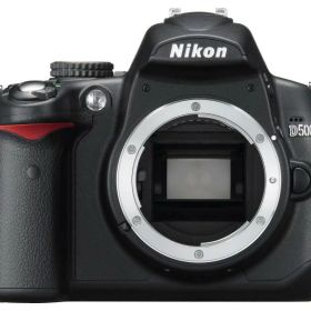 【中古】Nikon デジタル一眼レフカメラ D5000 ボディ D5000