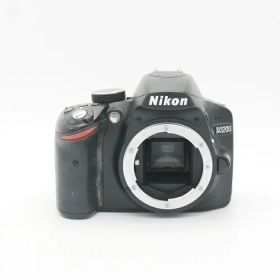 【中古】 (ニコン) Nikon D3200 ボデイ ブラツク ※充電器無し【中古カメラ デジタル一眼】 ランク：B