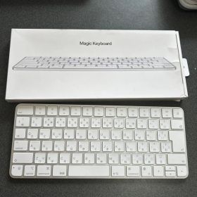 Magic Keyboard ホワイト Apple ケース付き