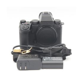 パナソニック(Panasonic) フルサイズミラーレス一眼カメラ S5M2X ボディ ブラック DC-S5M2X