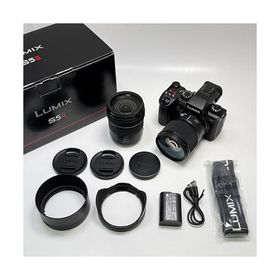 パナソニック(Panasonic) パナソニック フルサイズミラーレス一眼カメラ S5M2K 標準ズームレンズキット ブラック DC-S5M2K