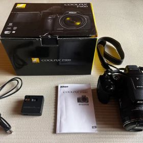Nikon COOLPIX P900 本体と付属品