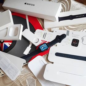 箱1式付 Apple Watch ☆SE 40mm アップルウォッチ HBA01