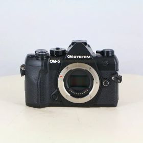【中古】(オーエムシステム) OM SYSTEM OM-5 MarkII ボディ ブラック