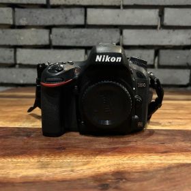 ニコン Nikon D610 デジタル一眼レフカメラ