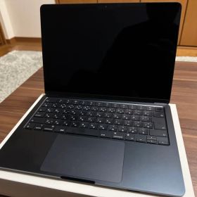 Apple MacBook Air M3 2024 13インチ