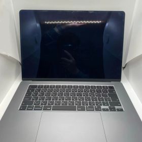 Apple MacBook Air 15.3インチ 2024 M3 8コア 24GB 512GB シルバー 97% 美品 動作確認済【全額返金保証】【最速発送】