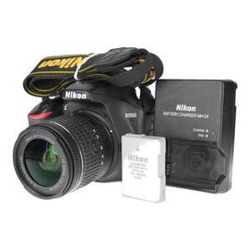 【返品保証】 【シャッター回数1717回】ニコン Nikon D3500 DX VR AF-P NIKKOR 18-55mm F3.5-5.6 G デジタル一眼 e7110
