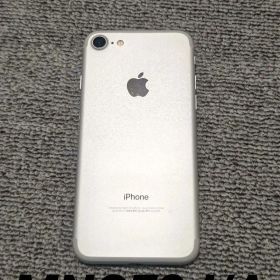 【即日発送】iPhone7 32GB シルバー SIMフリー