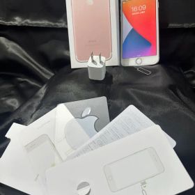 Apple iPhone 7 32G ローズゴールド 本体