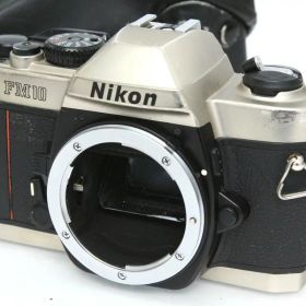【中古】【並品】ニコン FM10 ボディ CA01-R3543-3U4B Nikon Fマウント 35mm フィルム 一眼レフ MF 中古