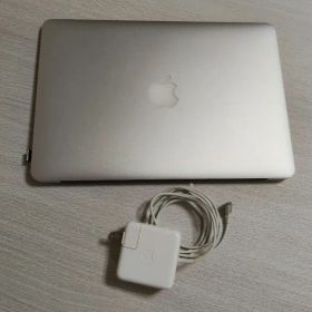 【美品】MacBook Air (13-inch, Early 2016モデル)