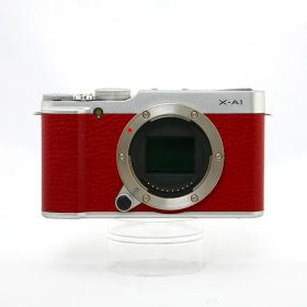 【中古】 (フジフイルム) FUJIFILM X-A1 ボディ レッド【中古カメラ デジタル一眼】 ランク：B