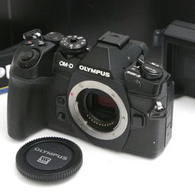 【中古】【良品】オリンパス OM-D E-M1 Mark II ボディ [ブラック]（センサー清掃済み） CA01-B4636-2S1 OLYMPUS マイクロフォーサーズ 5軸手ブレ補正 EVF 中古