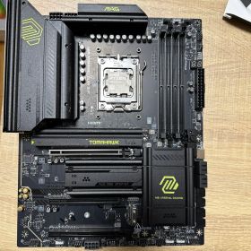 MSI MAG X870 TOMAHAWK WIFI+Ryzen 7 7700
