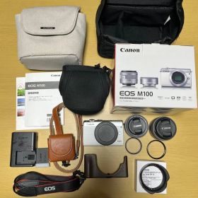 EOS M100 ダブルレンズキット ホワイト 付属品付き