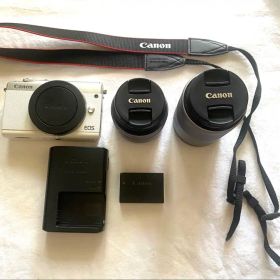 Canon EOS M100 ダブルレンズキット ホワイト おまけ付き