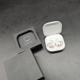 ワイヤレスイヤホン Beats Fit Pro ホワイト MK2G3PA/A