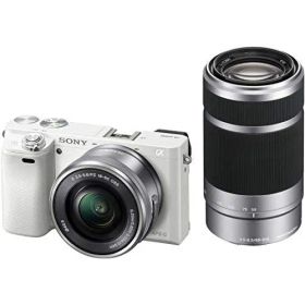 【中古】SONY ミラーレス一眼 α6000 ダブルズームレンズキット E PZ 16-50mm F3.5-5.6 OSS + E 55-210mm F4.5-6.3 OSS ホワイト ILCE-6000Y W
