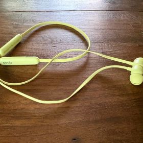 Beats Flex ワイヤレスイヤホン イエロー 未使用に近い美品