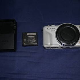 良品 高画質 パナソニック Panasonic LUMIX DMC-GF3 ボディ 人気色のホワイト