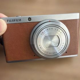 Fujifilm XF1 コンパクトデジタルカメラ