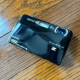 値下げ 動作確認済 FUJIFILM FinePix Z700EXR デジカメ