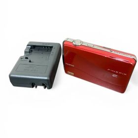 Fujifilm Finepix Z700EXRレッド SDカード付