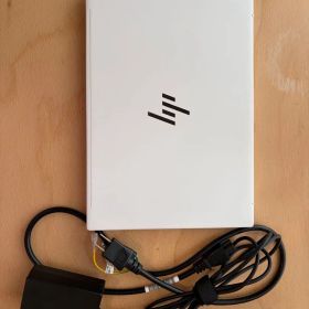 【極美品】HP Pavilion Aero 13-be ホワイト 13.3型