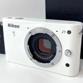 Nikon 1 J1 ミラーレスデジカメ ホワイト ボディ #3C06