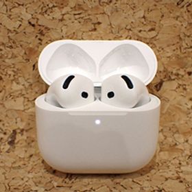 【中古 良品】Apple 純正 AirPods 4 アクティブノイズキャンセリング搭載モデル MXP93J/A 本体 ワイヤレス イヤホン(RAA112-1)