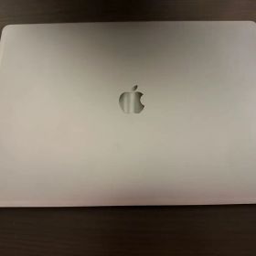 Apple MacBook Pro 16インチ シルバー