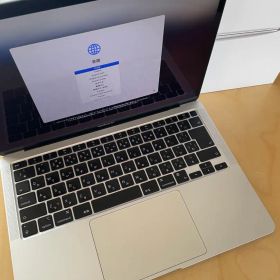 MacBook Air 13-inch 256GB 8GBメモリ