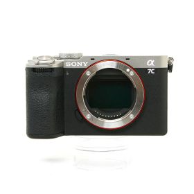 【中古】 (ソニー) SONY ILCE-7CM2 S α7CII シルバー【中古カメラ デジタル一眼】 ランク：B